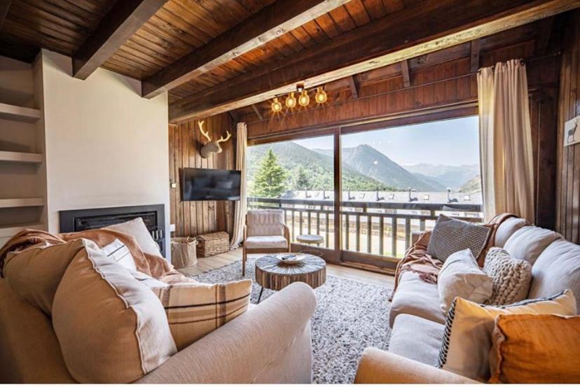 Villa Casa Catania-Acogedora Casa Con Impresionantes Vistas-Fibra Optica Salardú Exterior foto